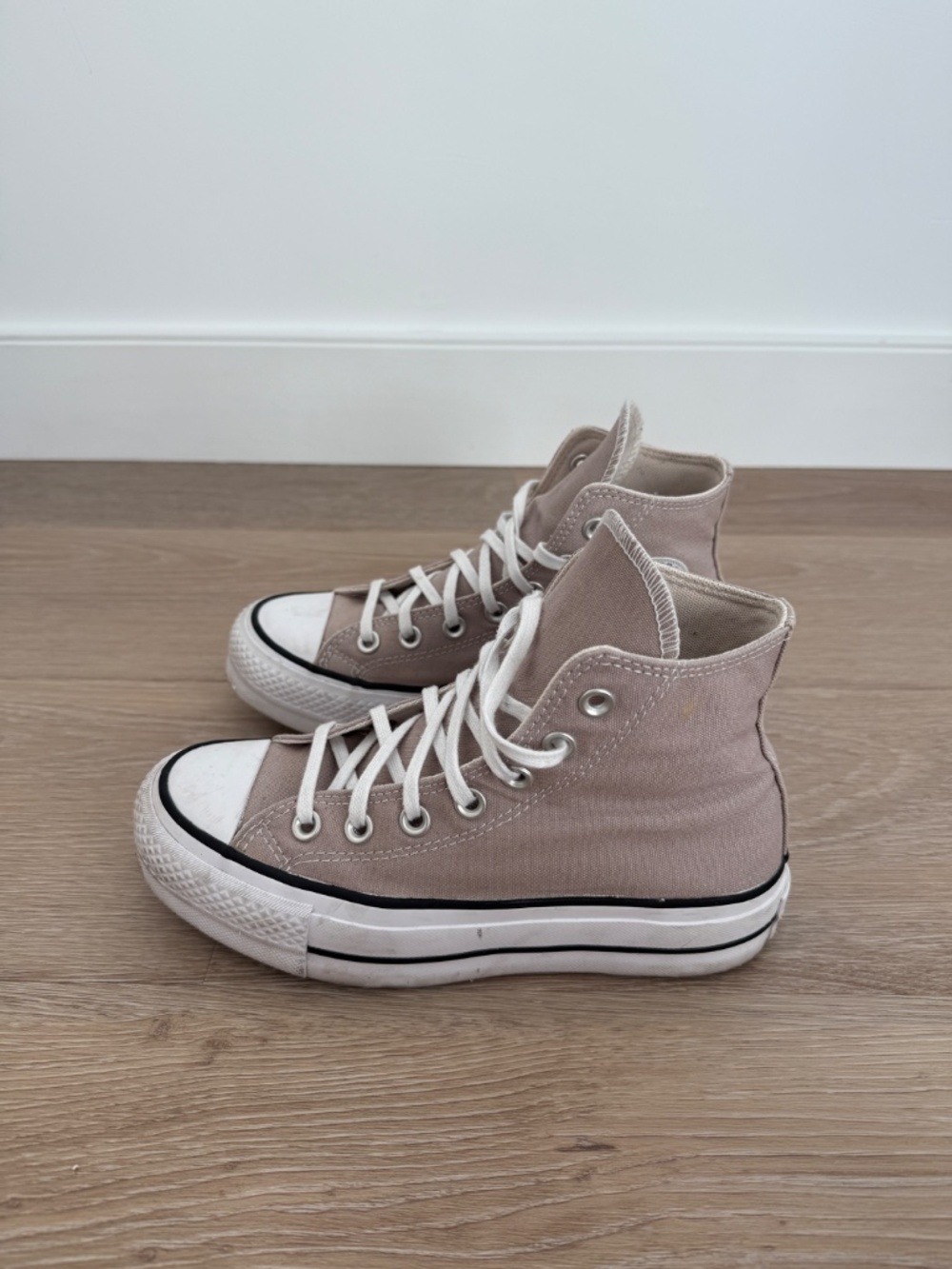 Converse Chuck Taylor Hi Platform in Stone (fits true sz 6W)